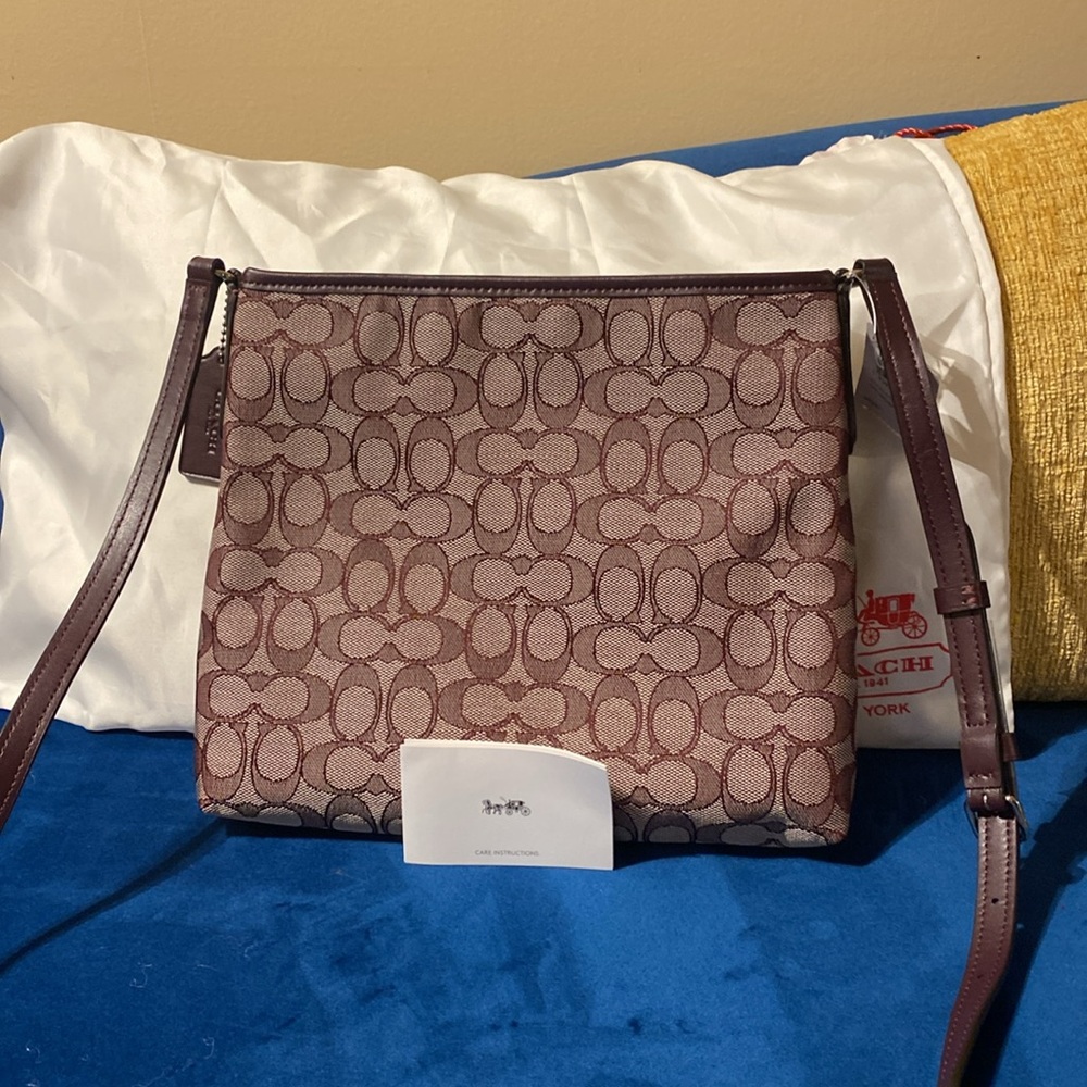 NWT Coach Raspberry Crossbody Handbag - Picture 5 of 10